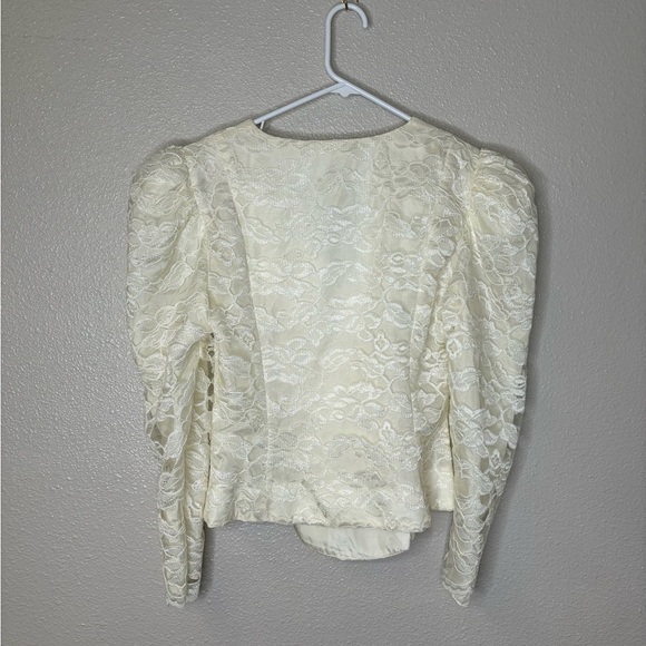 Vintage HW Collections Lace Puff Shoulder Blazer With Faux Pearl Gold Buttons - Picture 3 of 8